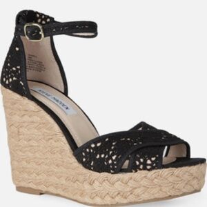 Steve Madden Marrvil Black Wedges